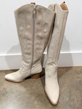 Kohl's Cream Knee-High Western Heeled Boots